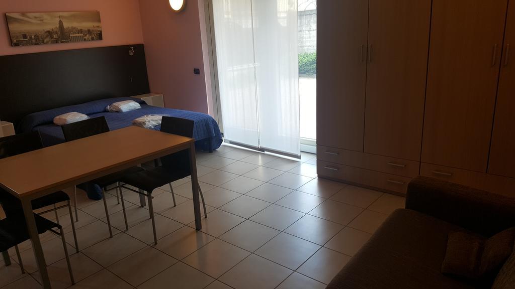 Residenza Villa Regina Монца Экстерьер фото