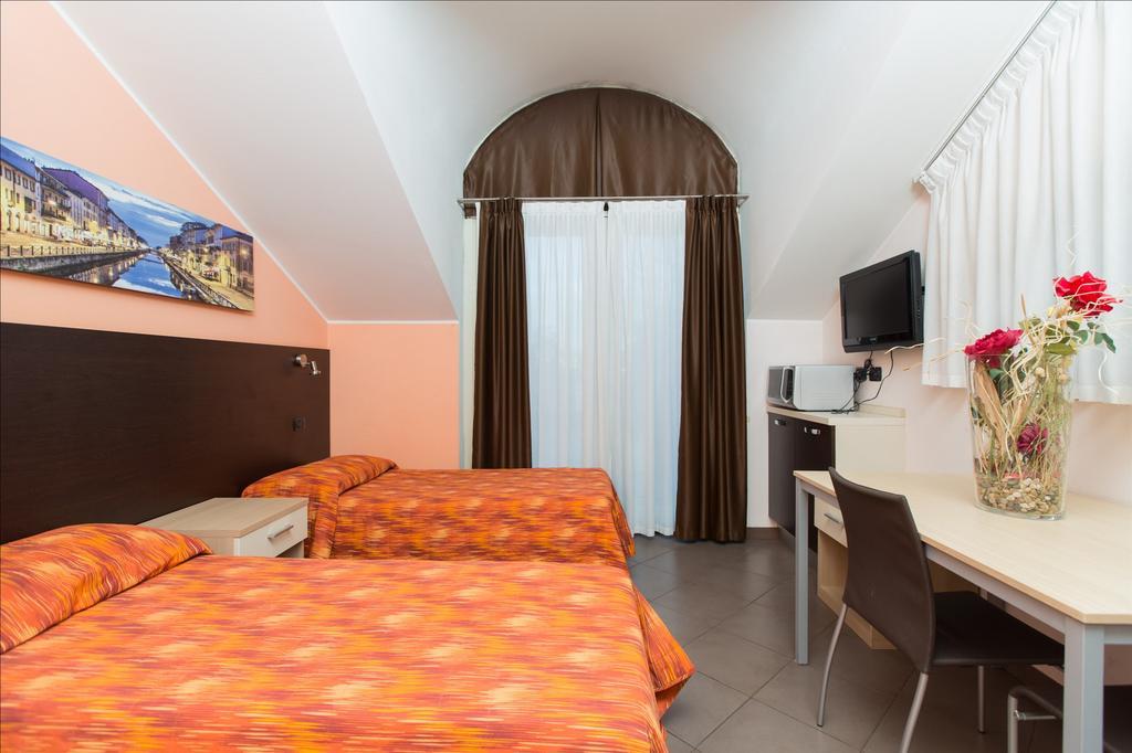 Residenza Villa Regina Монца Экстерьер фото