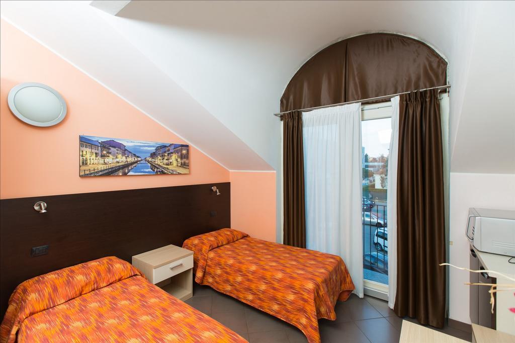 Residenza Villa Regina Монца Экстерьер фото