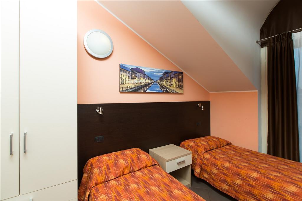 Residenza Villa Regina Монца Экстерьер фото